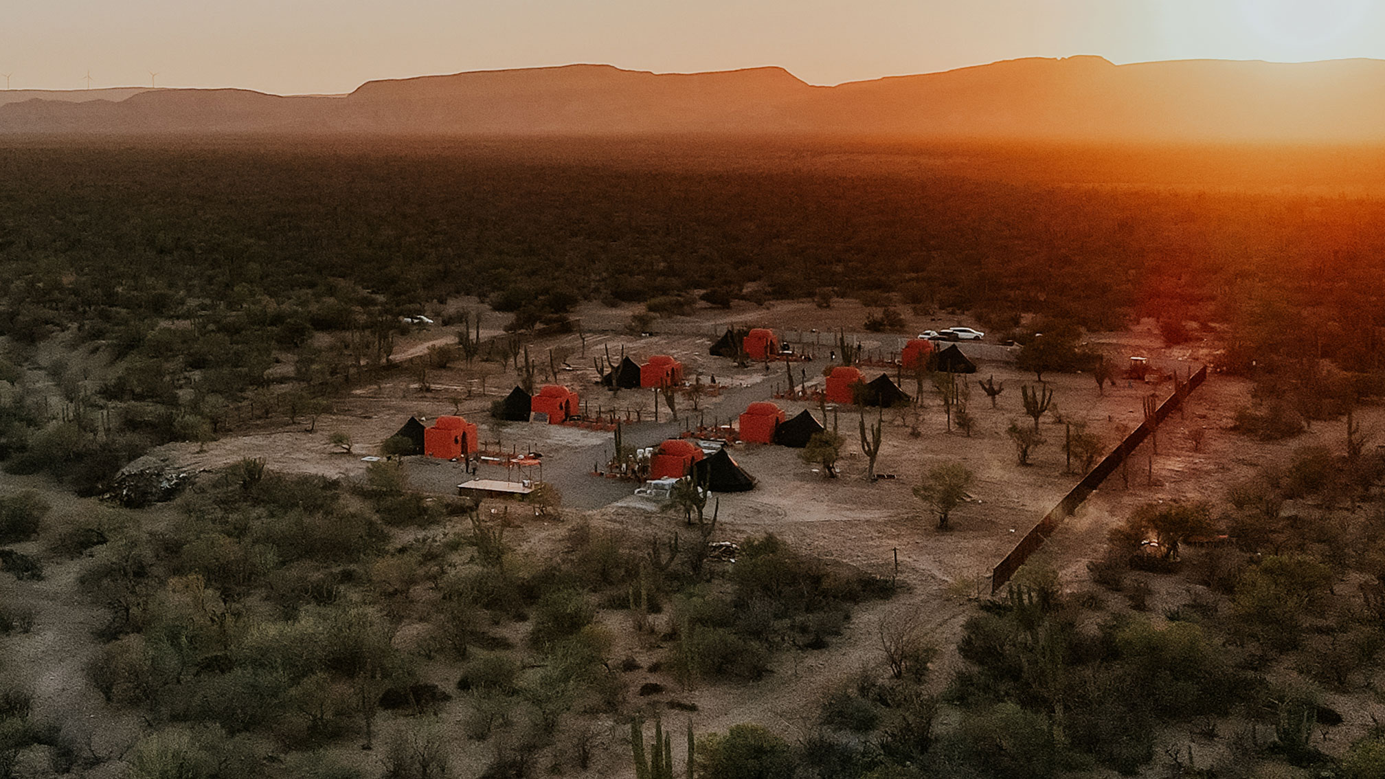 01-Glamping-La-Paz-Fondo-KNAJ-Community